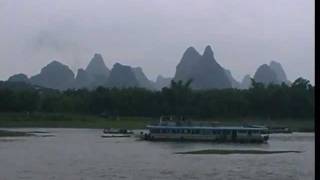 preview picture of video 'China Rundreise-Teil 7:  Guilin - Karstberge, Schilfrohrflöten-Höhle und Li-Fluss.mpg'