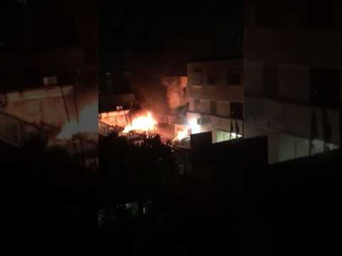 فلسطين:شاهد..فيديو.. شهيد في مواجهات عنيفه في كفر قاسم بين شبان المدينة والشرطة وفرض حظر التجول بعد تفاقم الاوضاع واشتداد المواجهات!!