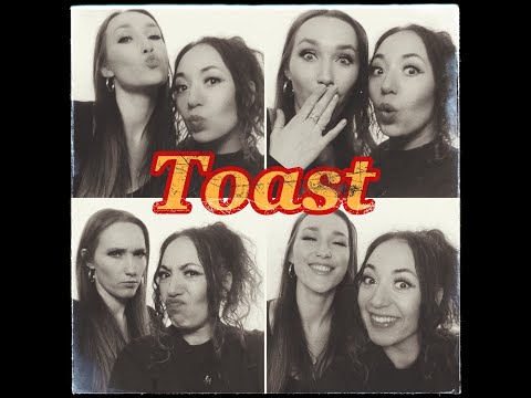 Justyna Kuśmierczyk - Toast (feat. Julia Szwajcer)