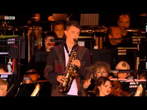 Alexander Bone playing Ain't Nobody for Proms in the Park 2015 FULL HQ