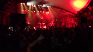 Matt &amp; Kim - Red Paint (Live)