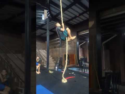 Arthur subindo na corda (12 anos) na Upper Arena (2021)