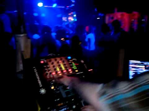 Dj Wessi und DJ Berti im Danceclub Havana Dutch time am 8.4.2011