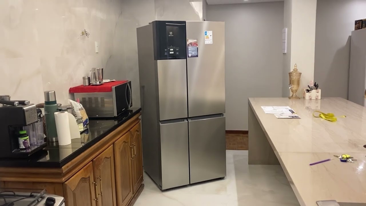 Geladeira Electrolux IQ8S multidoor inox 581 litros