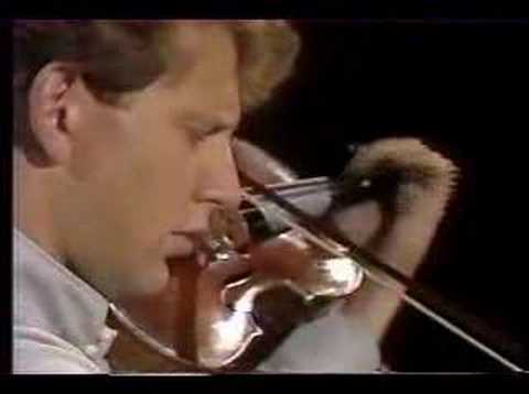 Paganini: Caprice No. 4 (Shlomo Mintz)