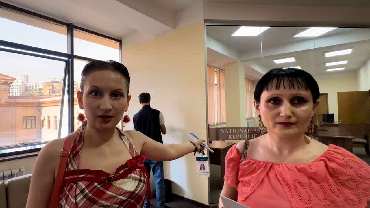 Անհայտ անձը մտել է օթյակ, մեզ չեն թողնում. միջադեպ՝ ԱԺ-ում