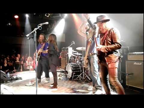 REEF-REVELATION TOUR 2018 Lucerna music bar PRAGUE 15.10.2018 LIVE