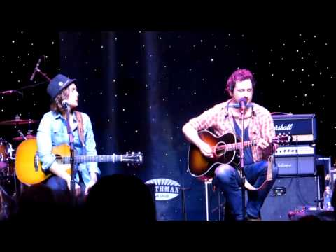Will Hoge singing Silver or Gold (a song written for Taylor Swift)