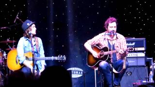 Will Hoge singing Silver or Gold (a song written for Taylor Swift)