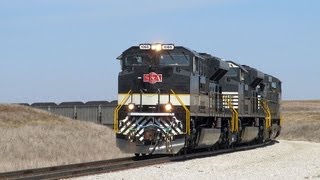 preview picture of video 'Savannah Atlanta S&A # 1065 leads NS 402 around a bend in IL!!!! (02/17/2013)'