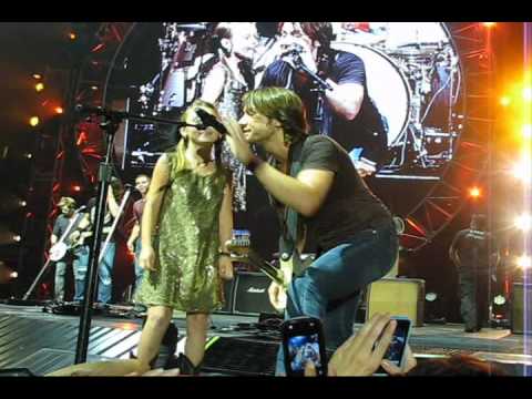 Keith Urban young girl STEALS show at Tulsa, OK concert 8/18/2011