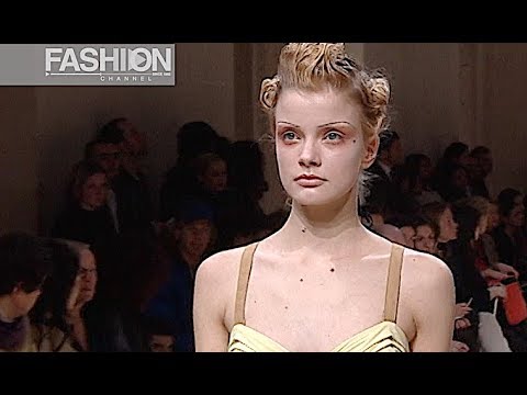 ISSEY MIYAKE Fall 2003 2004 Paris - Fashion Channel