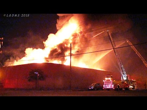 LACountyFD / Willowbrook Second Alarm / Part 1 of 2