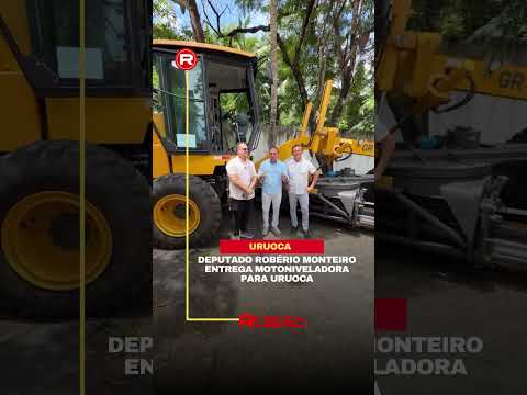 Robério Monteiro entrega motoniveladora e anuncia R$ 2 milhões para Uruoca
