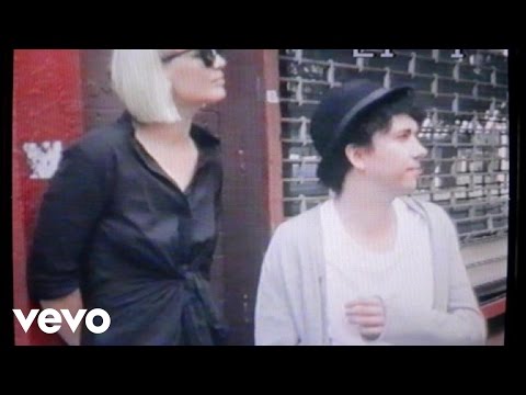 The Raveonettes - She Owns The Streets