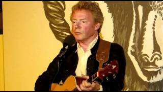 Reg Meuross ... The Drover's Road