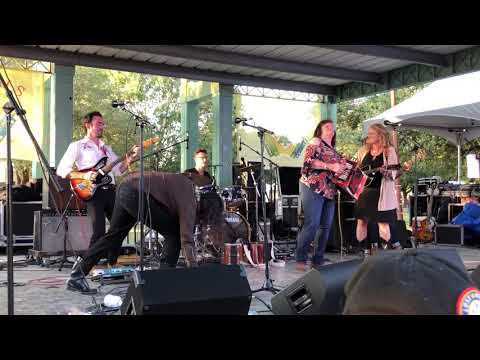 Festivals Acadiens 2019: Bonsoir Catin wth Sheryl Cormier - "Allons a Lafayette"