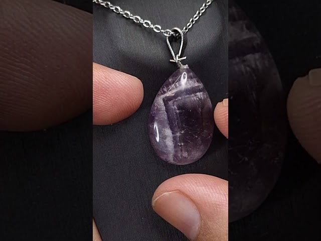 تعليقة اكسسوار حجر أمترين مزيج رائع بين حجر الجمشت...