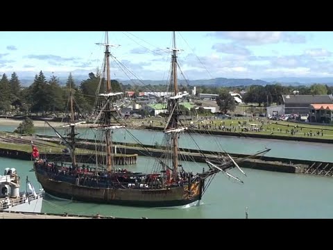شاهد نيوزيلندا تحتفل بذكرى وصول الكابتن جيمس كوك قبل 250 عاما إلى البلاد…