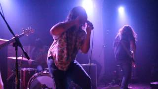 White Fang - "Wrecked" (live at Hühnermanhattan)