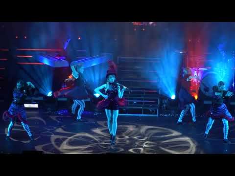 2019 12 19 Lindsey Stirling - Carol Of The Bells