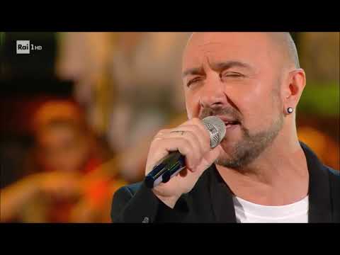 Alessandro Canino canta "Brutta"- Ora o mai più 08/06/2018