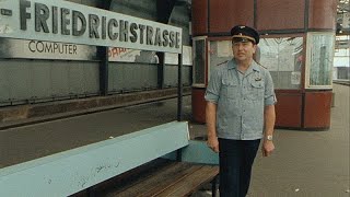Vom Ort der Angst zum normalen Bahnhof - Berlinale-Doku zeigt Friedrichstraße nach dem Mauerfall