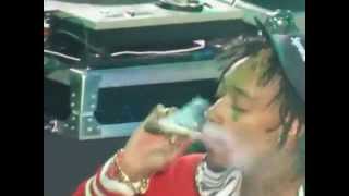 Wiz Khalifa - Mary 3x (Live @ Red Rocks, Denver CO 4/20/2014)