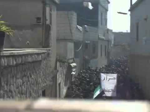 مظاهرة في قرية الجينة في ريف حلب الغربي في جمعة "الزحف إلى ساحات الحرية"