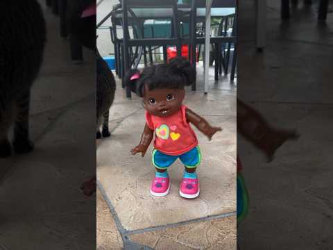 She really walks 👀!! Baby alive wanna walk doll 2011 #shorts #babyalive #babydoll #toys