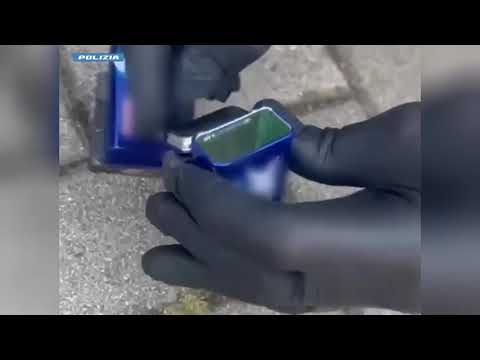 Milano, droga agganciata con calamite sotto l'auto: la Polizia di Stato arresta 27enne