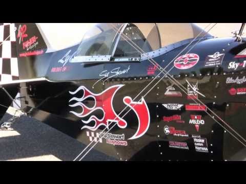 Patric Leis mit "Prometheus" (Bladewings) in Action