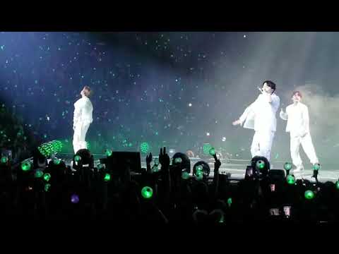 BTS live Outro: Tear | Chicago | United Center 10.3.18