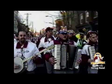 QCSB "Circus Momus" - 1999 Hat Day Parade