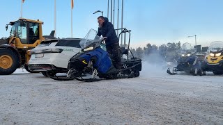 Polaris Titan SP 800 snowmobile | Image 4 - Autoline