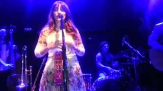 Clarice Falcão (Beco 203) Eu Esqueci Você + O Que Eu Bebi + Um só