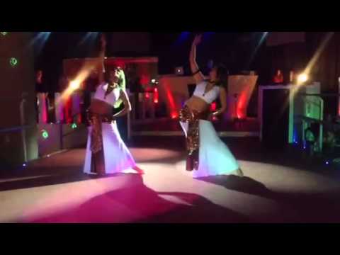 Cris e Erika - Show Club Baklava em UK