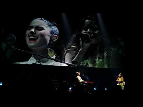Ven - Camila Gallardo + Francisca Valenzuela (Movistar arena)