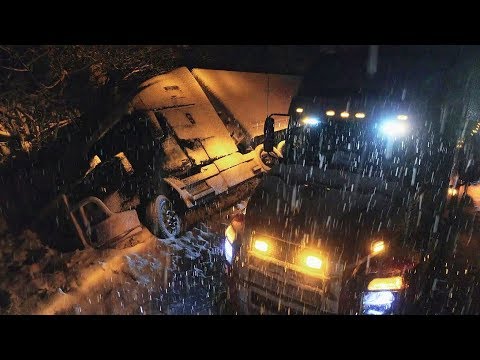 Jamie's New Wrecker Gets Put To The Test | Highway Thru Hell