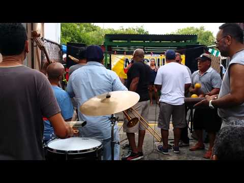 download lagu mp3 mp4 Fiestas Patronales De Salinas, download lagu Fiestas Patronales De Salinas gratis, unduh video klip Download Fiestas Patronales De Salinas Mp3 dan Mp4 Youtube Gratis