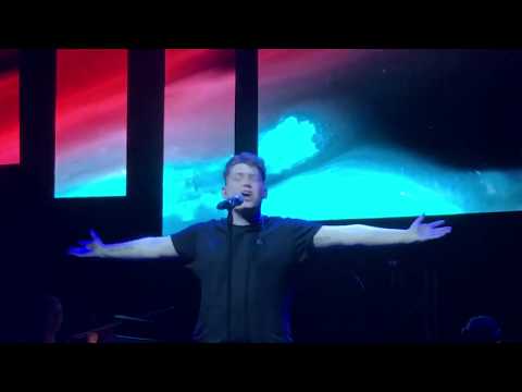 Michael Rice - Bigger Than Us - Live 2019