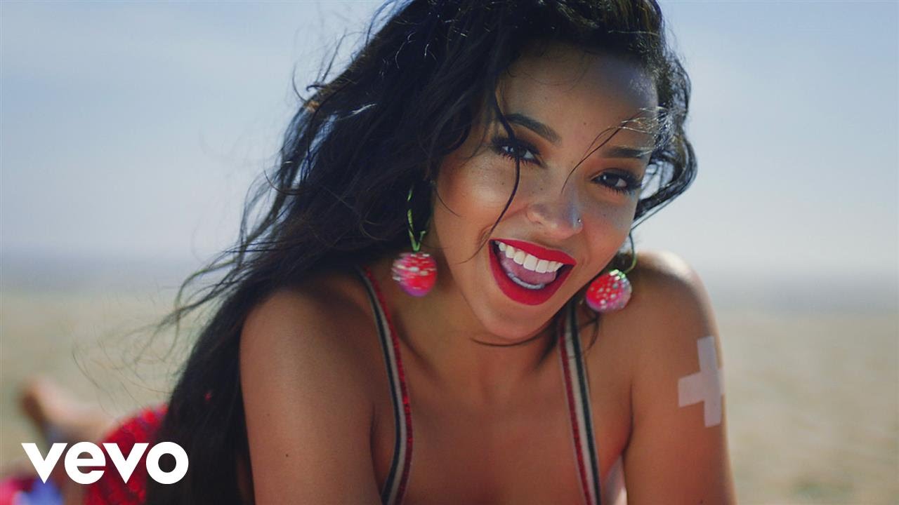 Tinashe – “Superlove”