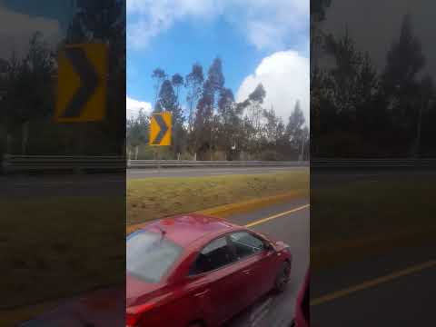Ruta Latacunga-Quito recorriendo la serranía Ecuatoriana