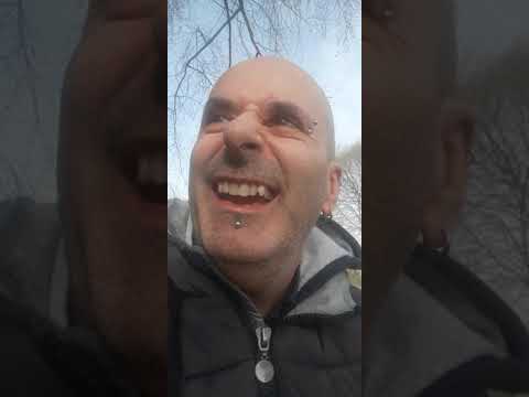 Chiudi con chi ti ha buttato giu...Tu vali,Tu sei molto di piu'di quello che ti han fatto credere!