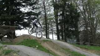preview picture of video 'Bikepark Samerberg (28.04.2013)'