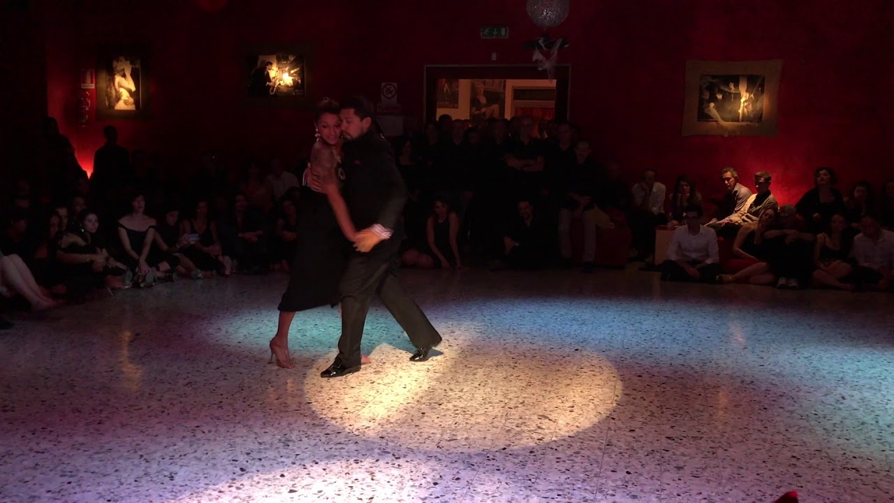 Video thumbnail for Octavio Fernandez e Soledad Larretapia - Viejo Porton