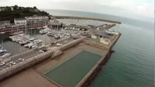 preview picture of video 'DJI F550 Promenade en bord de mer a Binic'