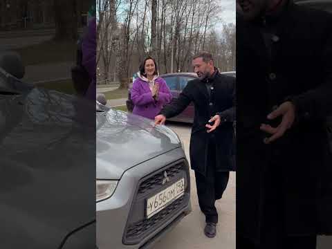 Рука руку моет