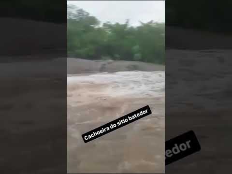 Chuvas no Nordeste : Cachoeira do Sítio Batedor - Barro/CE