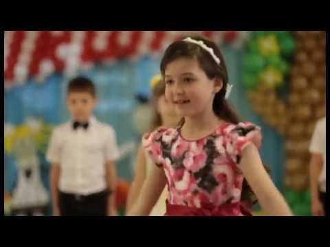 танец(микс) с воспитателем на выпускном в детском саду